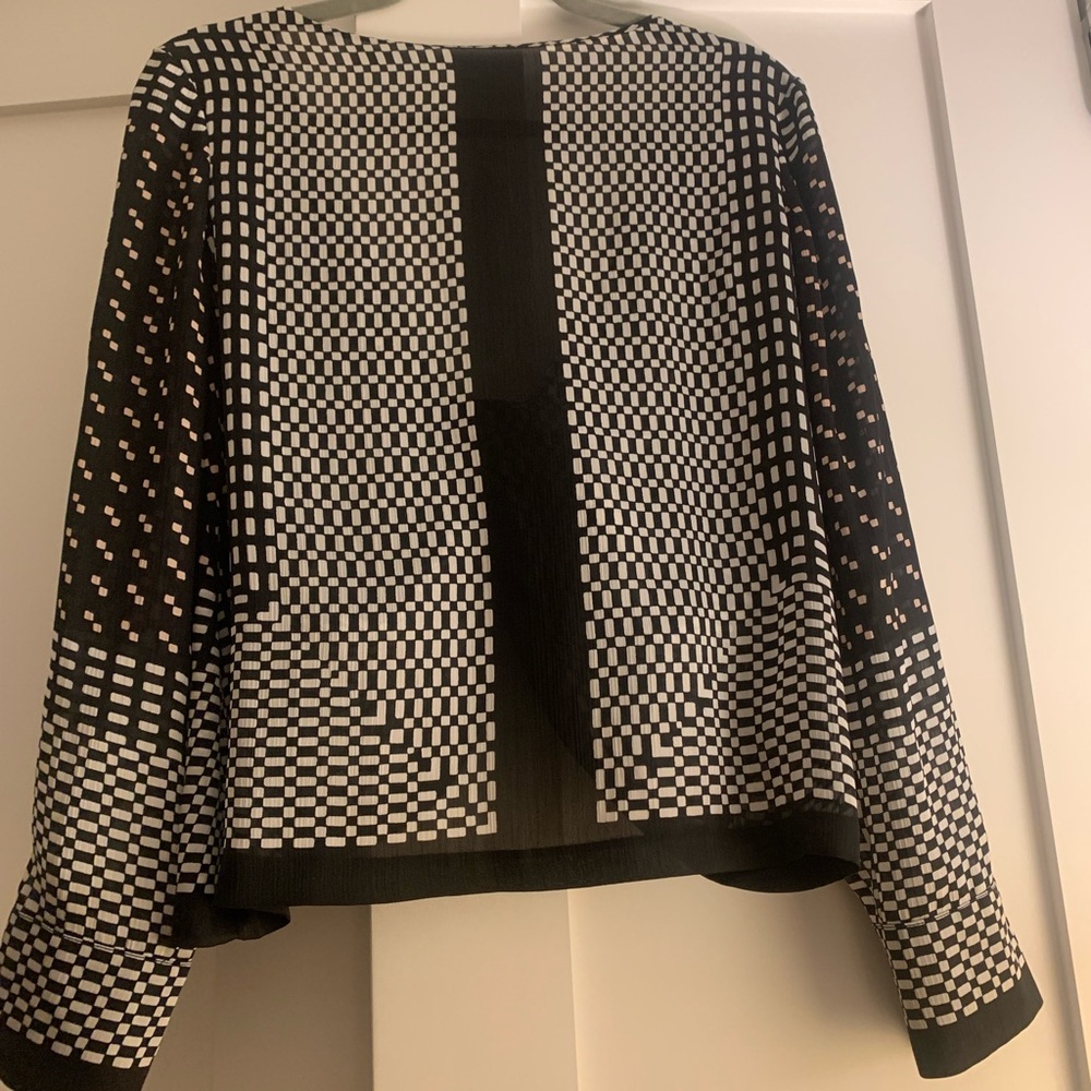 Club Monaco Twist Back Printed Top